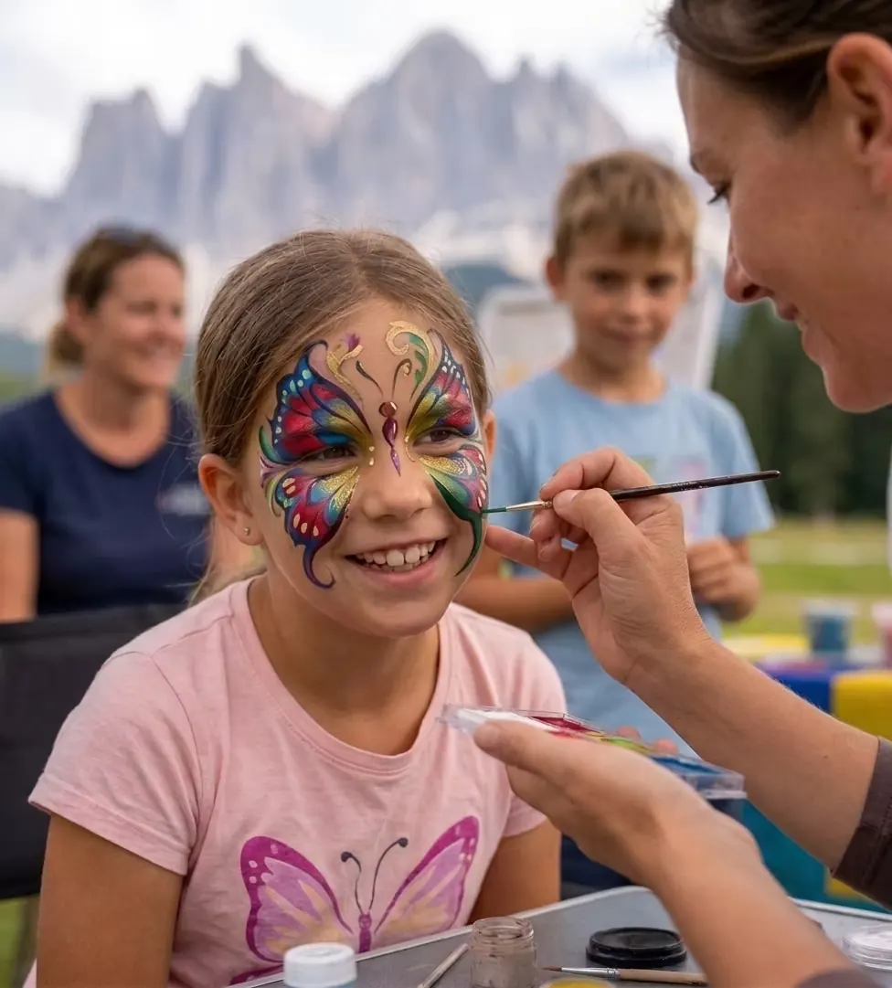 Mädchen beim Face-Painting